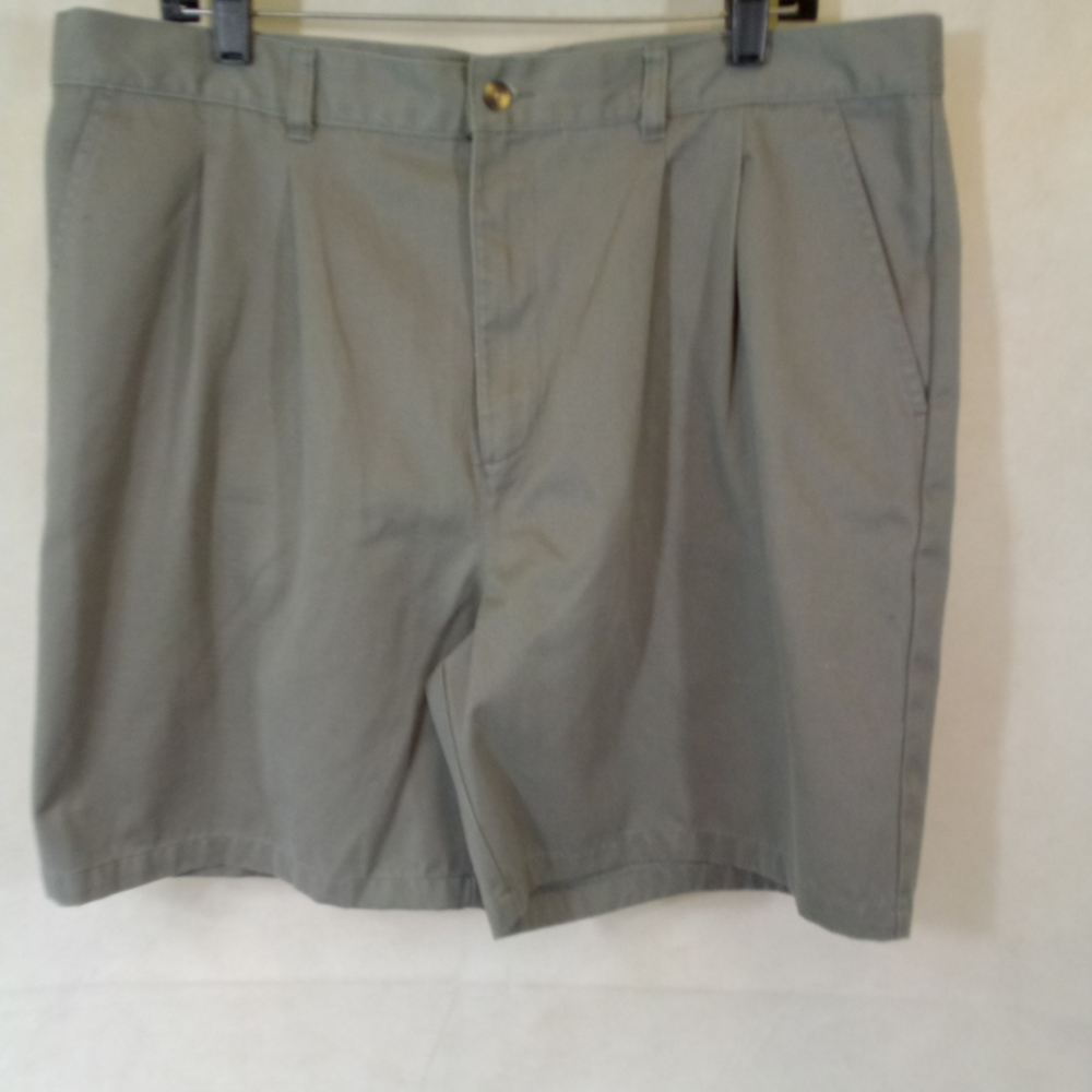 Mens Puritan Light Green Pleated Front Shorts 38